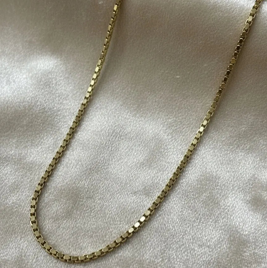 AURELIA CHAIN