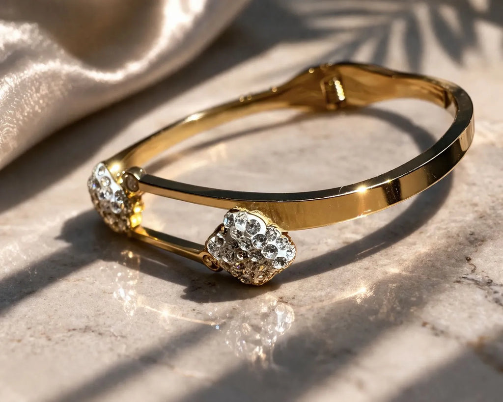 Noir Gold Petal