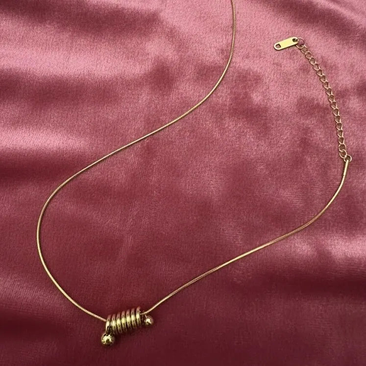 THE COIL NECKLACE