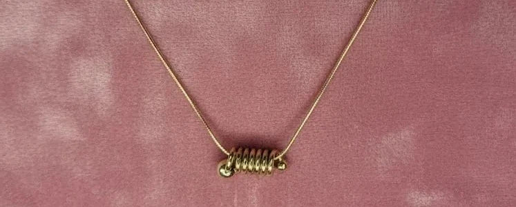 THE COIL NECKLACE