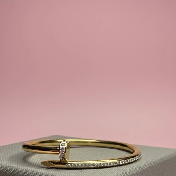 CELESTE NAIL BRACELET