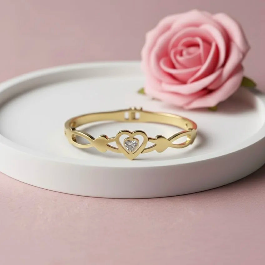 WHISPERING HEART BRACELET