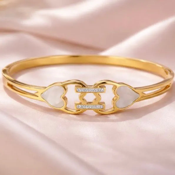 BLUSH EMBRACE BRACELET